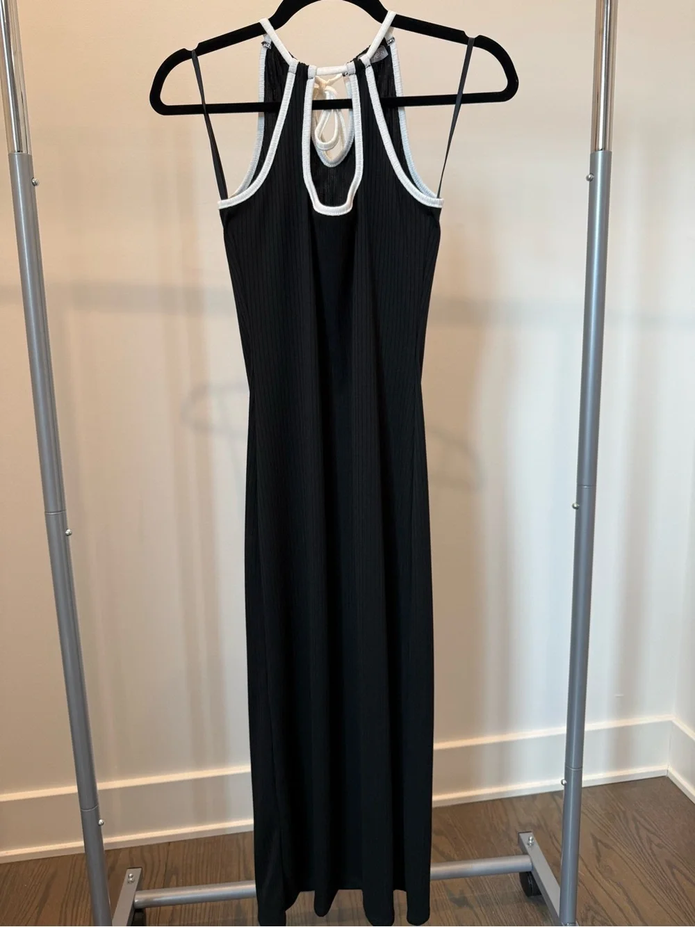 Loveappella Belle Fitted Halter Neck Midi Dress Size Small